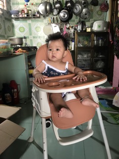 Ghế ăn dặm Umoo có bánh