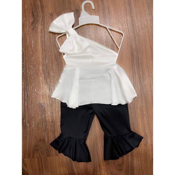 Set Áo Lệch Vai Cho Bé Gái