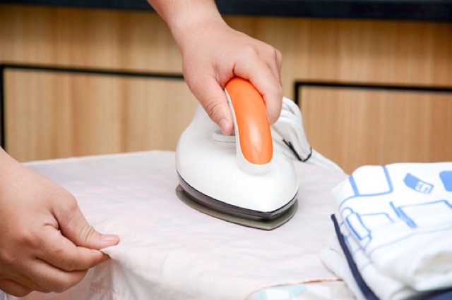 Bàn ủi khô Panasonic PABU-NI-317TXRA chính hãng