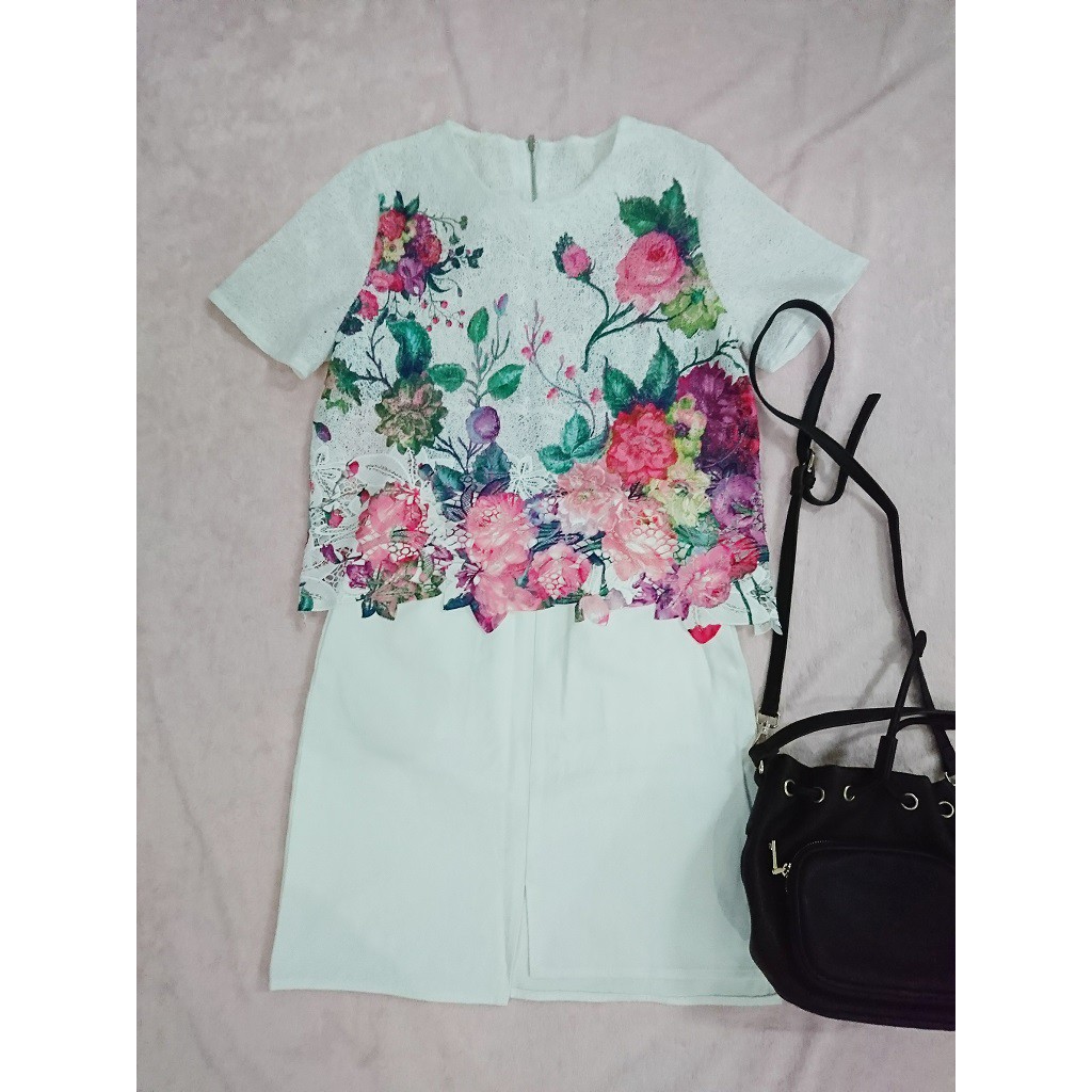 Set áo ren hoa + Chân váy kaki