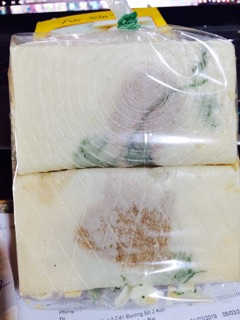 Bánh ngò (lá mùi) huế