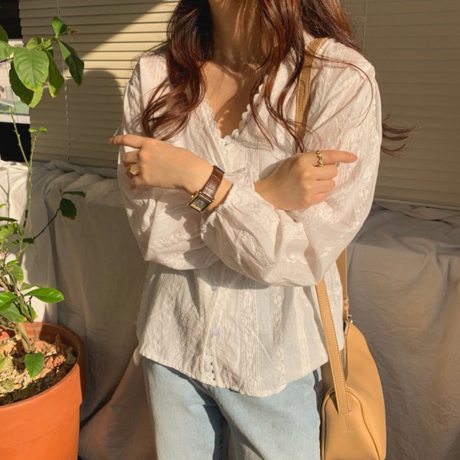 Xiaozhainv Áo Sơ Mi Tay Dài Cổ Chữ V Phối Ren Thêu Họa Tiết Đơn Giản Phong Cách Hàn Quốc