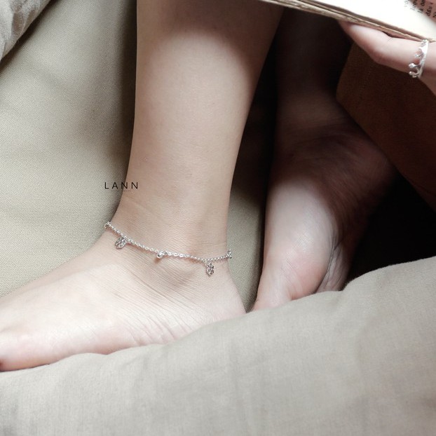 Lắc chân hoa tuyết hạt tròn cách S925 LANN | BigBuy360 - bigbuy360.vn