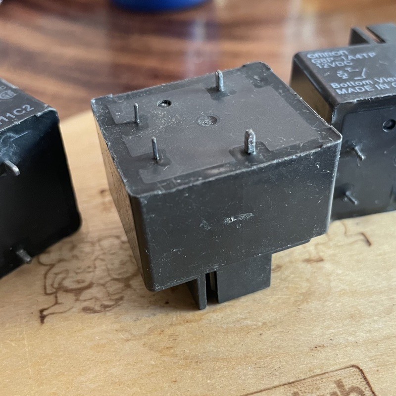 Relay 4 chân 12V 30A Omron G8P-1A4TP