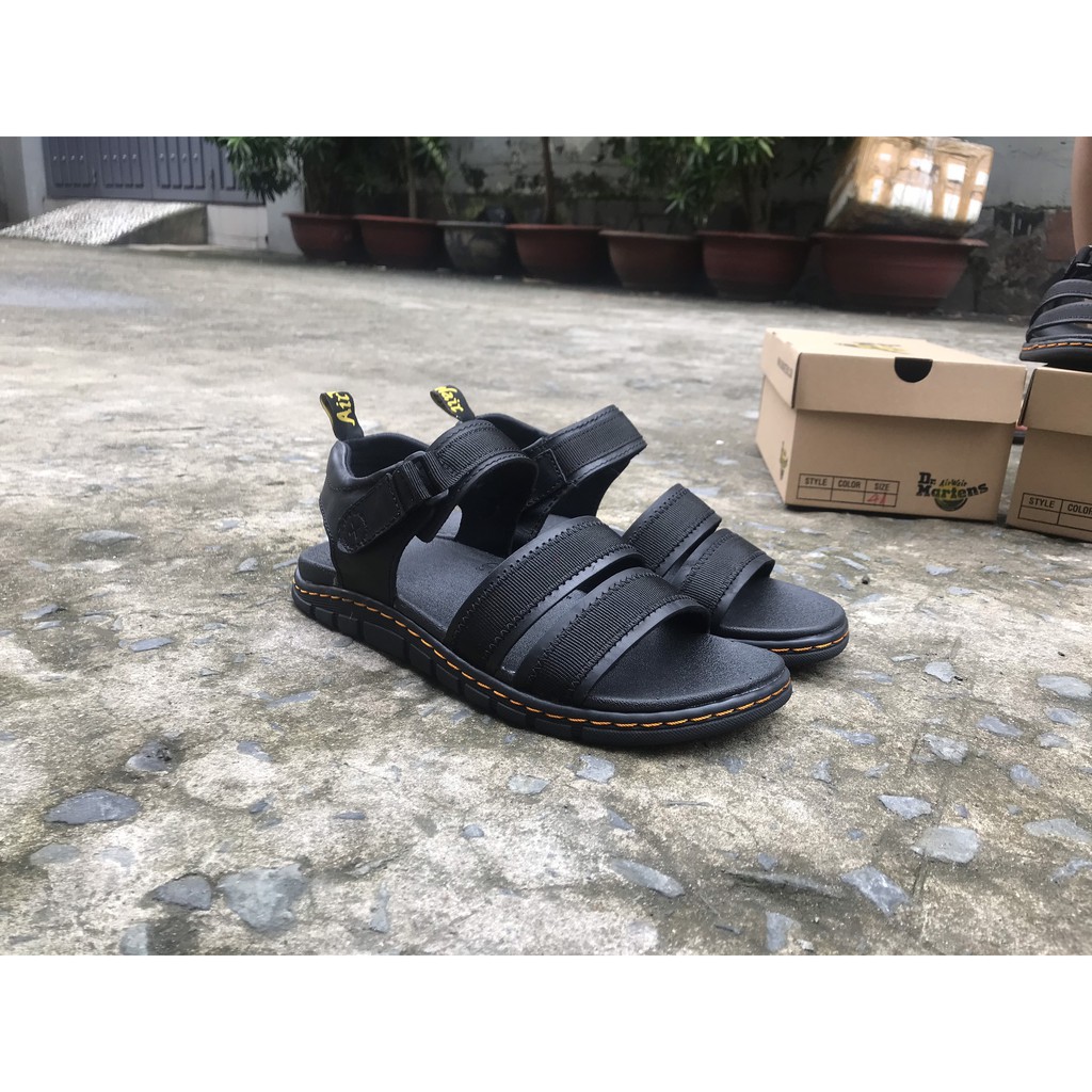 Dép quay hậu  Dr.Martens bảo hành 12 tháng