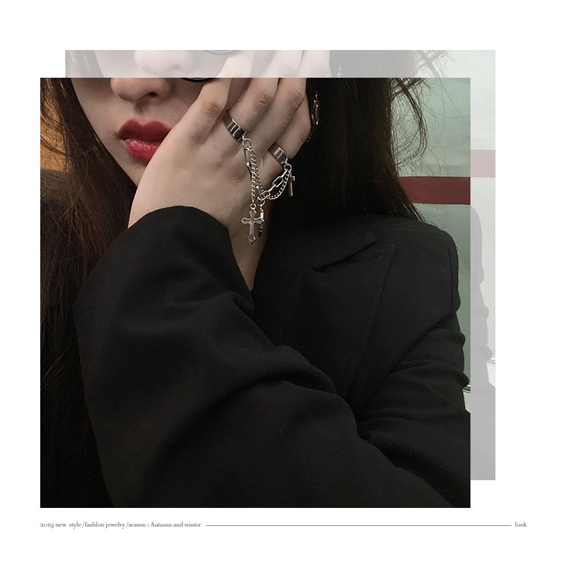 [Miễn Phí Vận Chuyển] Nhẫn Hở Tua Rua Hình Chữ Thập Jesus Thập Giá Dòng 22999 Màu Tối