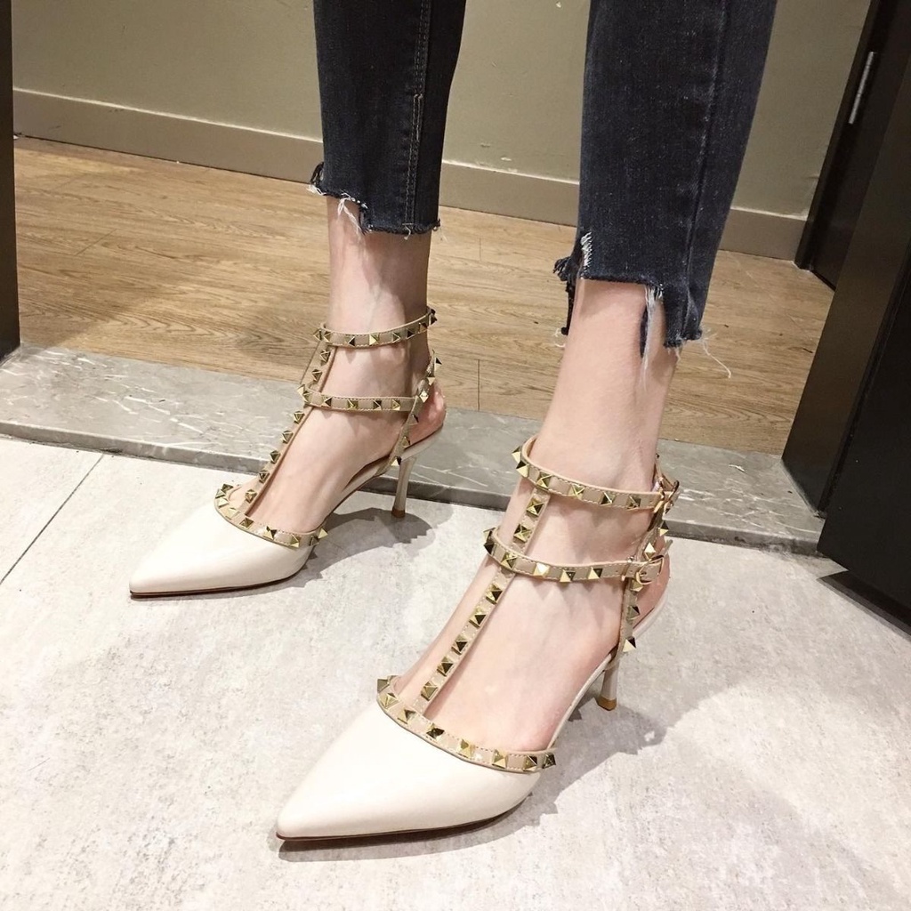♥Cổ Phiếu Sẵn Sàng♥Sandal Cao Gót Mũi Nhọn Đính Đinh Tán Thời Trang Xuân Hè 2022 Dễ Phối Đồ Cho Nữ