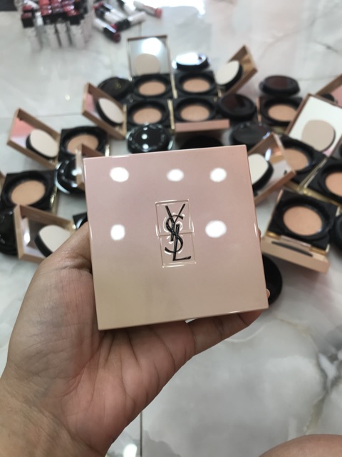 [Thanh Lý] Phấn tươi YSL màu B30 Almond | BigBuy360 - bigbuy360.vn