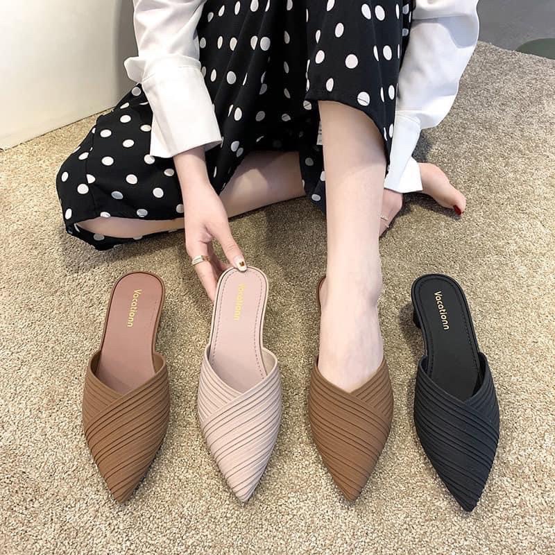 Sục thời trang đi mưa