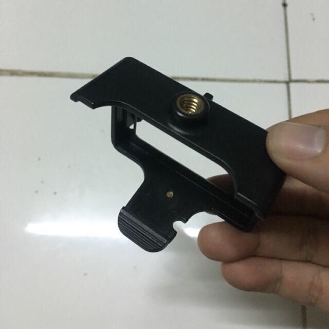Khung gắn camera hành trình eken h9r