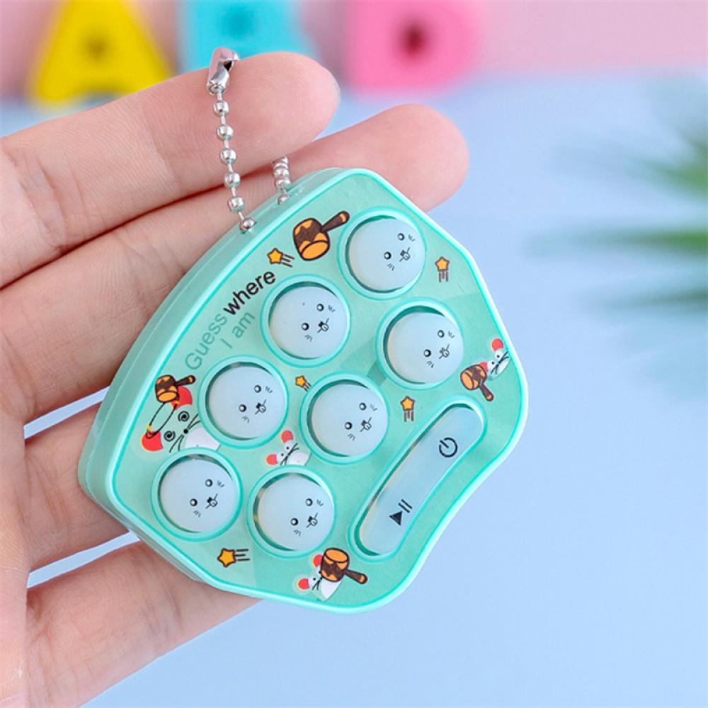 Máy Chơi Game Cầm Tay Mini Có Đèn Và Nhạc Vui Nhộn Cho Bé B6D3