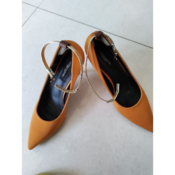 Pass giày gót tre chất vải 6p sz 36