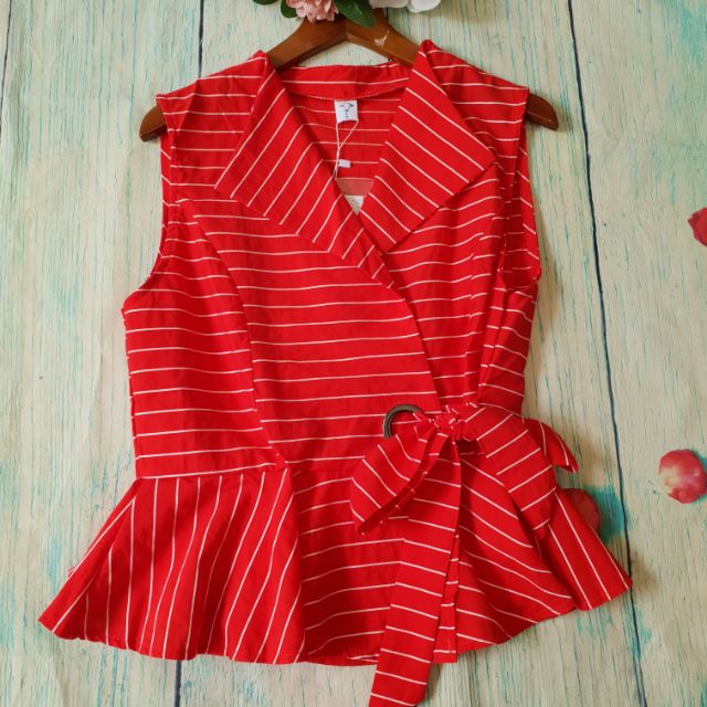 Áo kẻ peplum