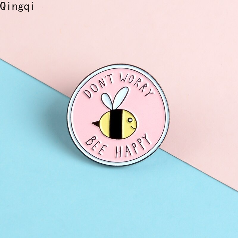 Huy hiệu cài áo MISS ZOE in chữ tùy chọn tráng men