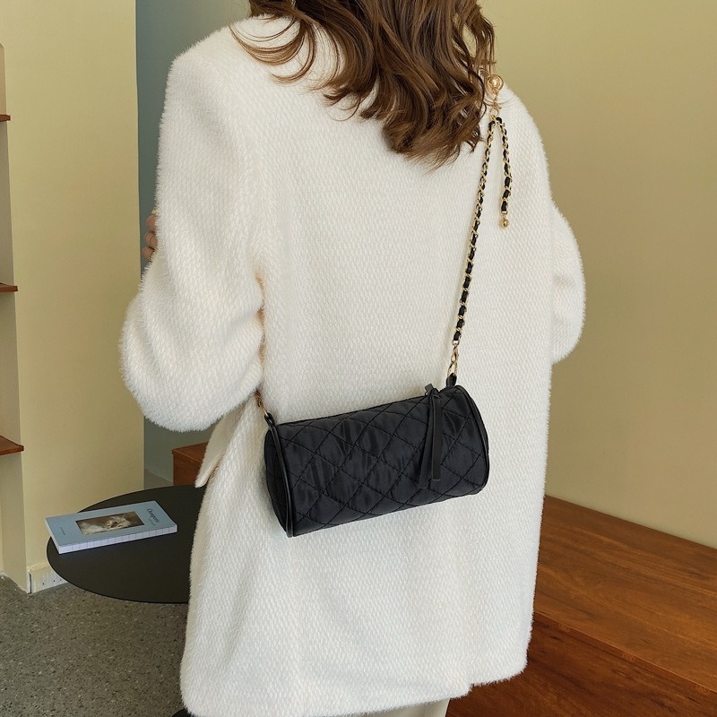 Túi Xách Tròn Nhỏ Màu Trơn Thêu Họa Tiết Thời Trang 2022 NB00417