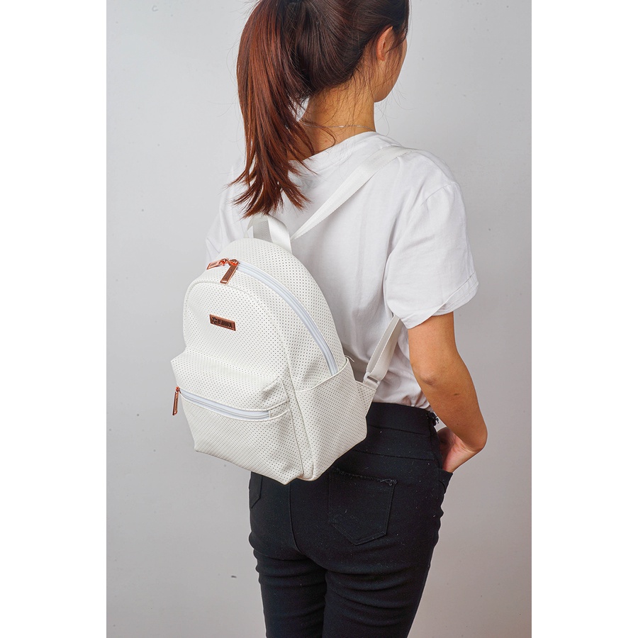 Ba Lô Ksnddeu Mini Da PU Lỗ Lazer Dễ Thương Cho Nữ