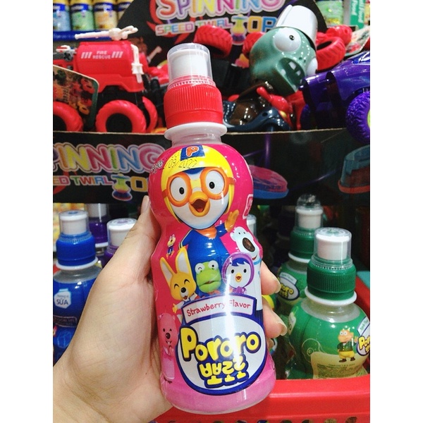 Pororo Nước Uống Dâu 235ml có chứa vitamin D rất tốt cho sự phát triển của trẻ