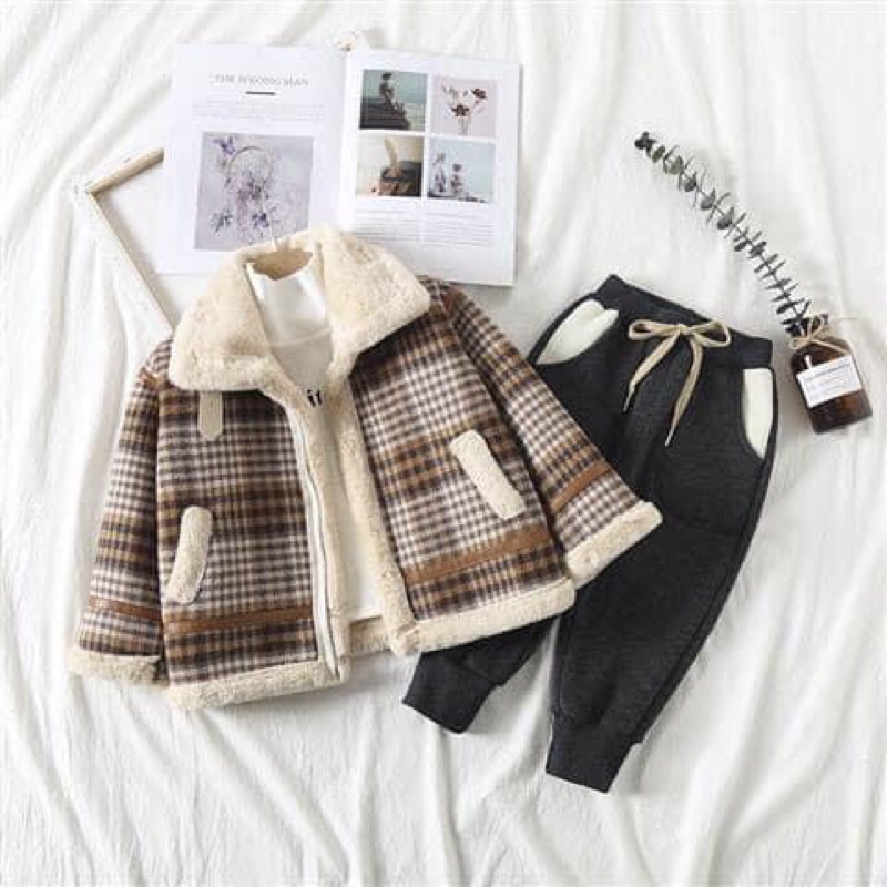 Áo khoác dạ kẻ cho bé