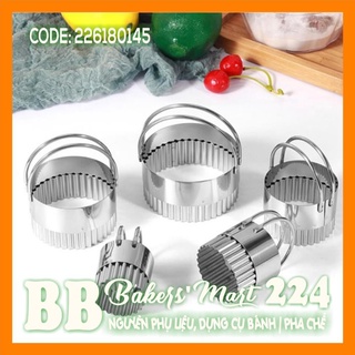 Bộ 5 khuôn tròn răng cưa inox có tay cầm làm bánh pateso