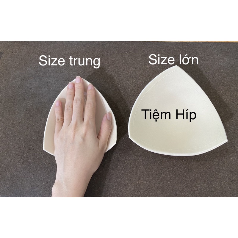 Mút ngực tam giác không nâng