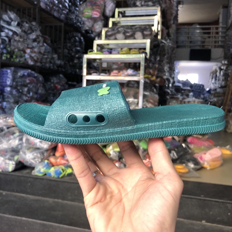 Dép nhựa đi trong nhà tắm nam nữ, hình cá không lỗ massa chân giá rẻ 1820