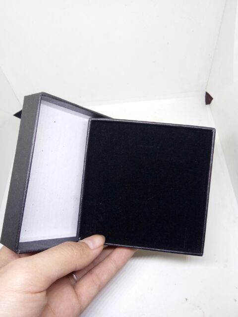HỘP GIẤY ĐỰNG TRANG SỨC cỡ 9cm*9cm*2,5cm | BigBuy360 - bigbuy360.vn