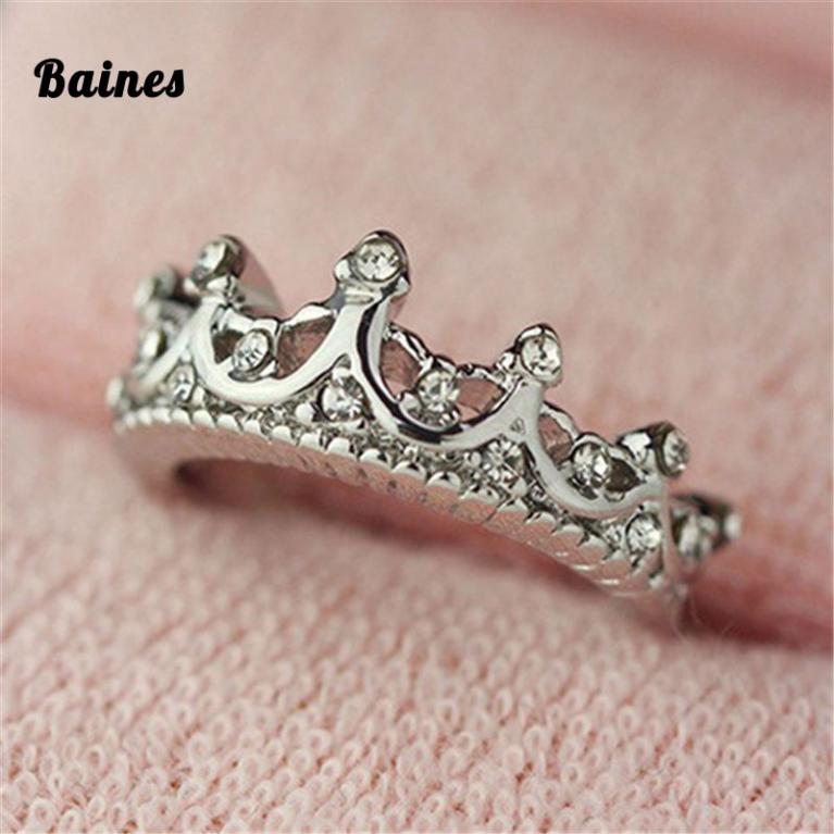 Nhẫn mạ bạc hình vương miện đính kim cương giả