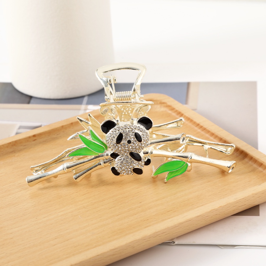 Kẹp Tóc Bằng Tre Hình Gấu Trúc Đính Ngọc Trai Dễ Thương