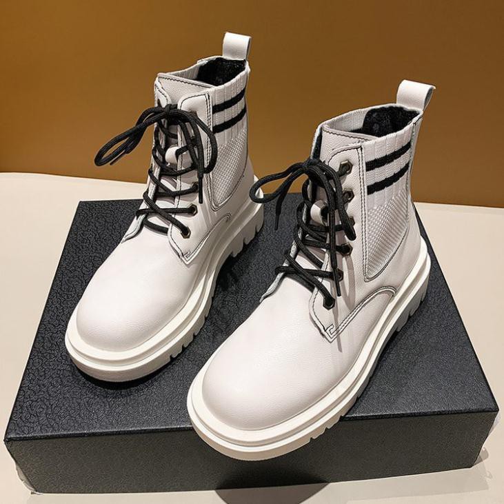 Giày bốt cổ thấp Martin cho nữ, boots cổ thấp có dây màu đen cổ tròn phối len | BigBuy360 - bigbuy360.vn