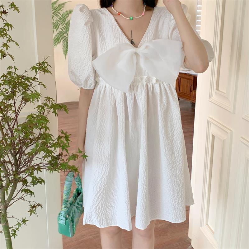 Đầm chữ A tay bồng đính nơ kiểu công chúa ngọt ngào xinh xắn