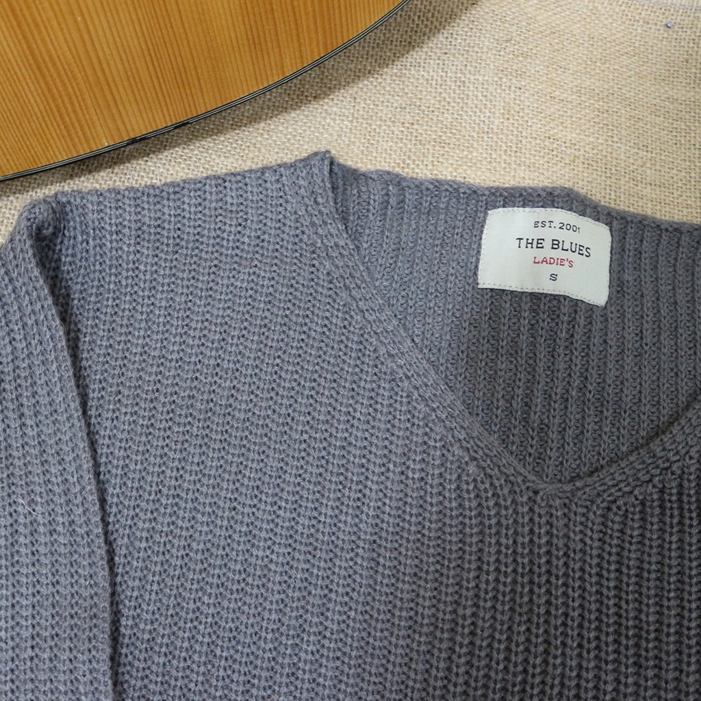 Áo len dáng dài xẻ tà  THE BLUE LADIES | BigBuy360 - bigbuy360.vn