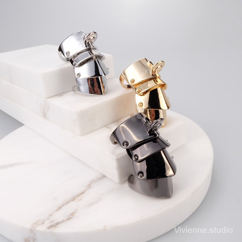 Nhẫn Vivienne West wood Gold Titanium Ba Màu Đen Bạc Áo Giáp Bốn Cánh
