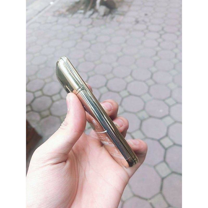 Điện thoại nokia 6700 goll và vàng hồng