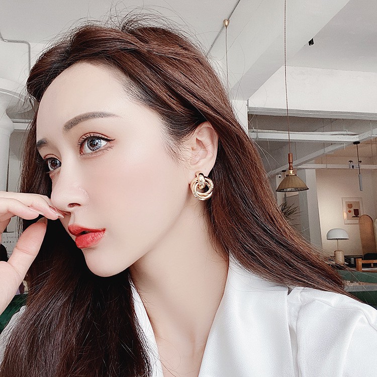 Khuyên tai kẹp không bấm lỗ chốt cố định K215 bằng hợp kim mạ vàng hình khối bigsize dáng midi Leous Accessories