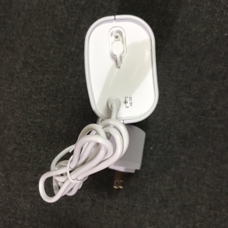 Sạc 9V 2A dùng cho máy hút sưa medela pump và spectra 9plus