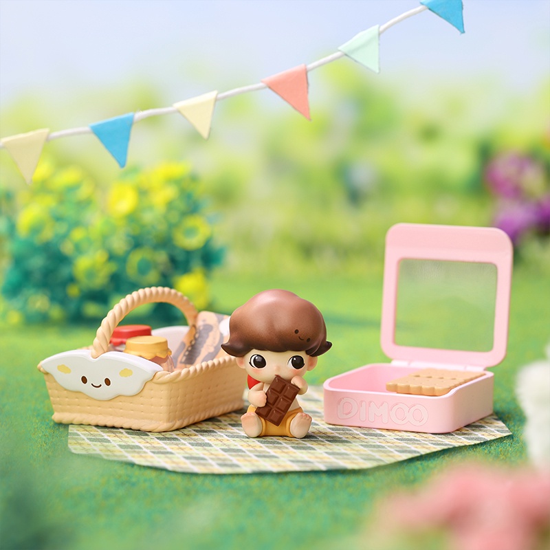 Hộp nhạc POP MART Go on an Outing Together độc đáo