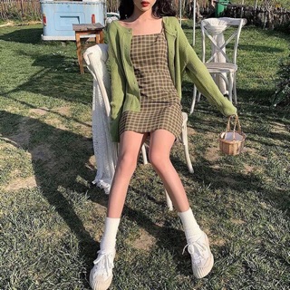 Áo khoác cardigan len mỏng dáng ngắn