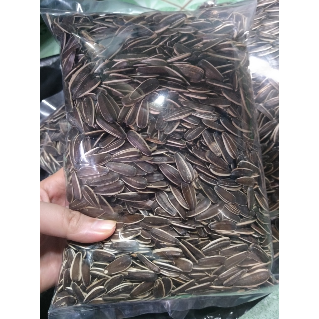 Hạt hướng dương lớn gói 0.5kg.
