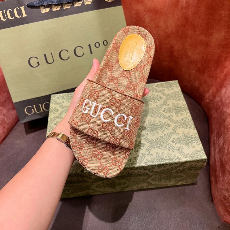 Dép Gucci thêu siêu Hot.