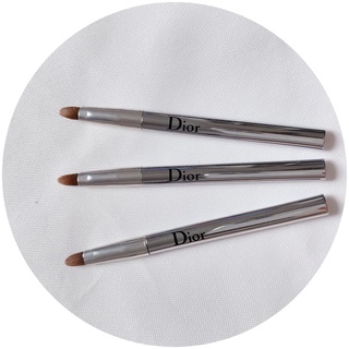 CỌ MÔI DIOR AUTHENTIC LÔNG CHỒN