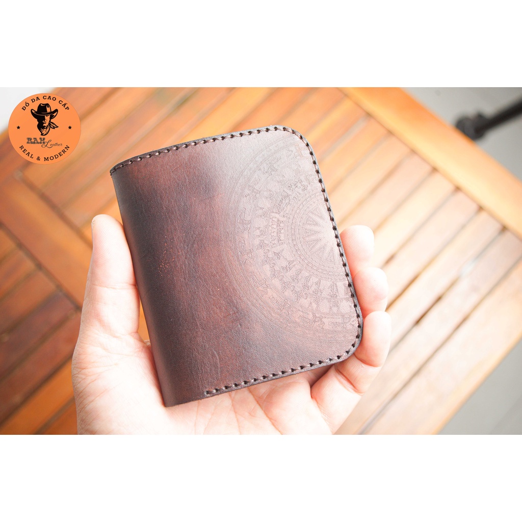 Ví nam da bò trống đồng nâu đậm dáng đứng bản nhỏ - RAM Leather
