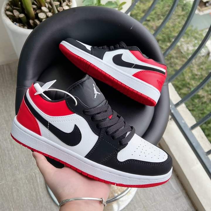 Giày 𝐉𝐨𝐫𝐝𝐚𝐧 Đỏ Đen Cổ Thấp_Giày Thể Thao jd1 red black phối đồ nam nữ hot trend 2023