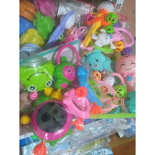 Đồ chơi xúc xắc cho bé