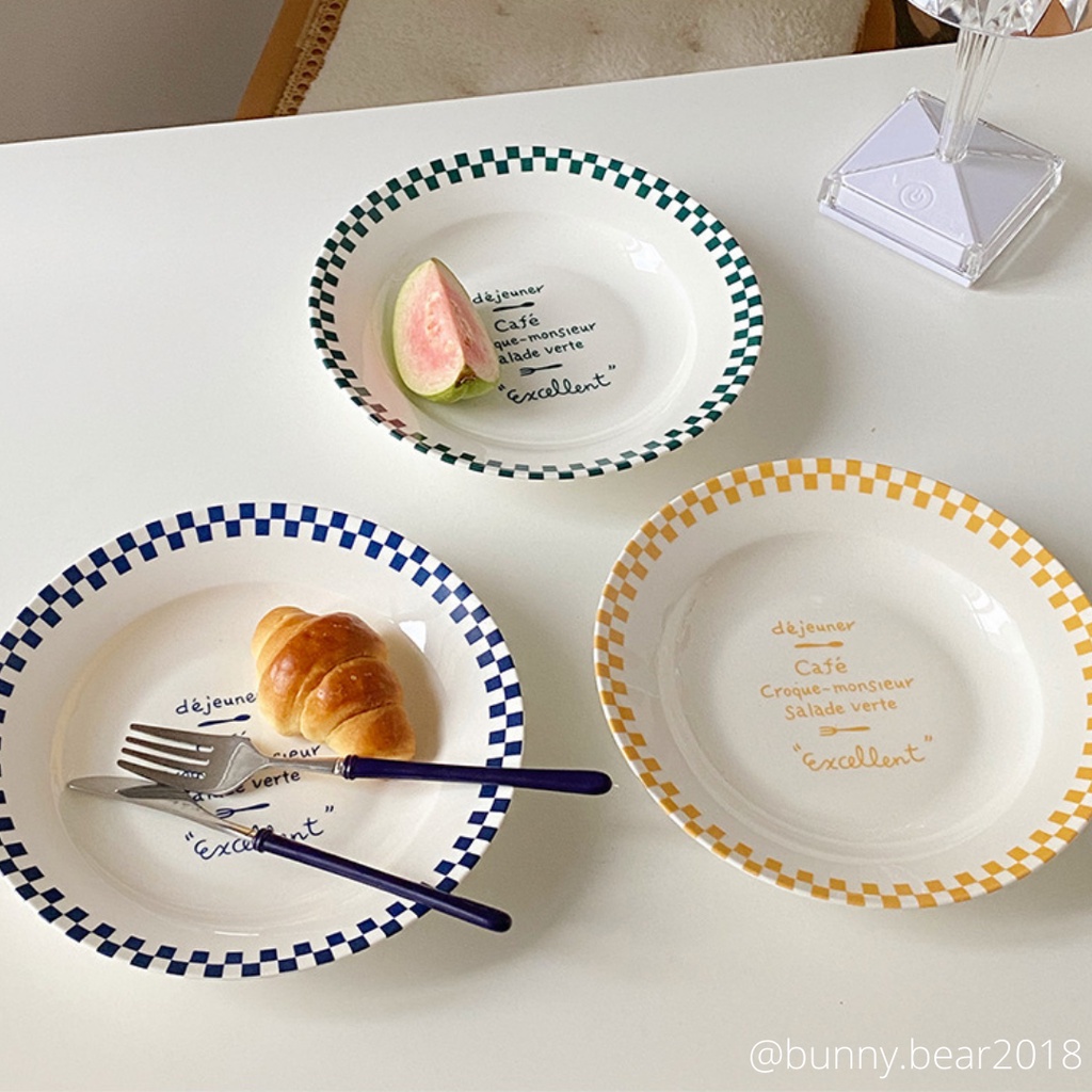 Đĩa sứ xinh xắn phong cách Hàn Quốc viền sọc caro