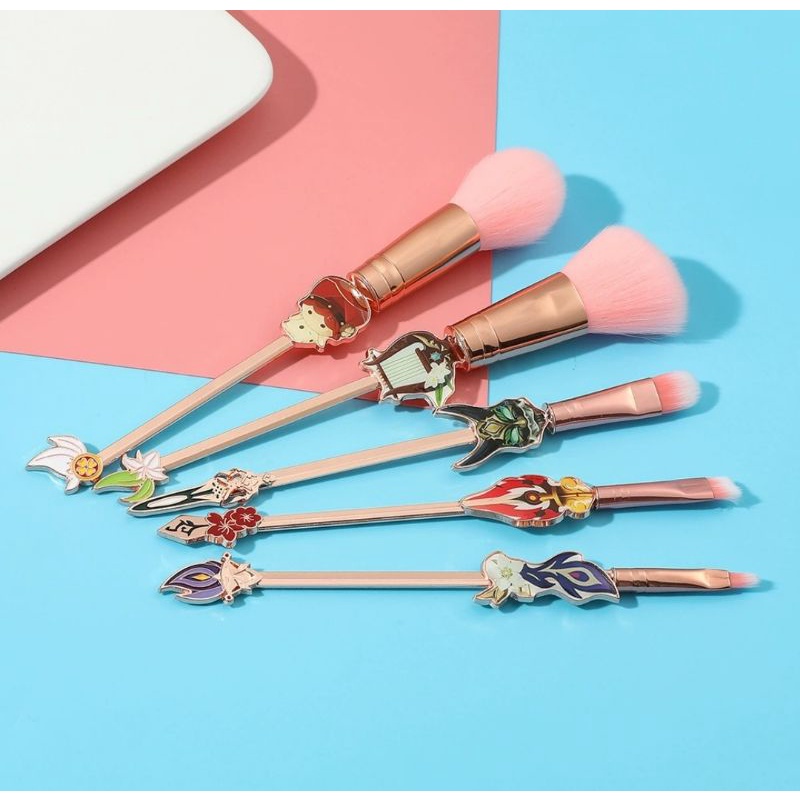 Cọ trang điểm hình vũ khí Genshin Impact