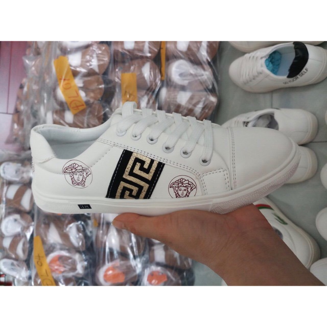 Giày thể thao nam versace