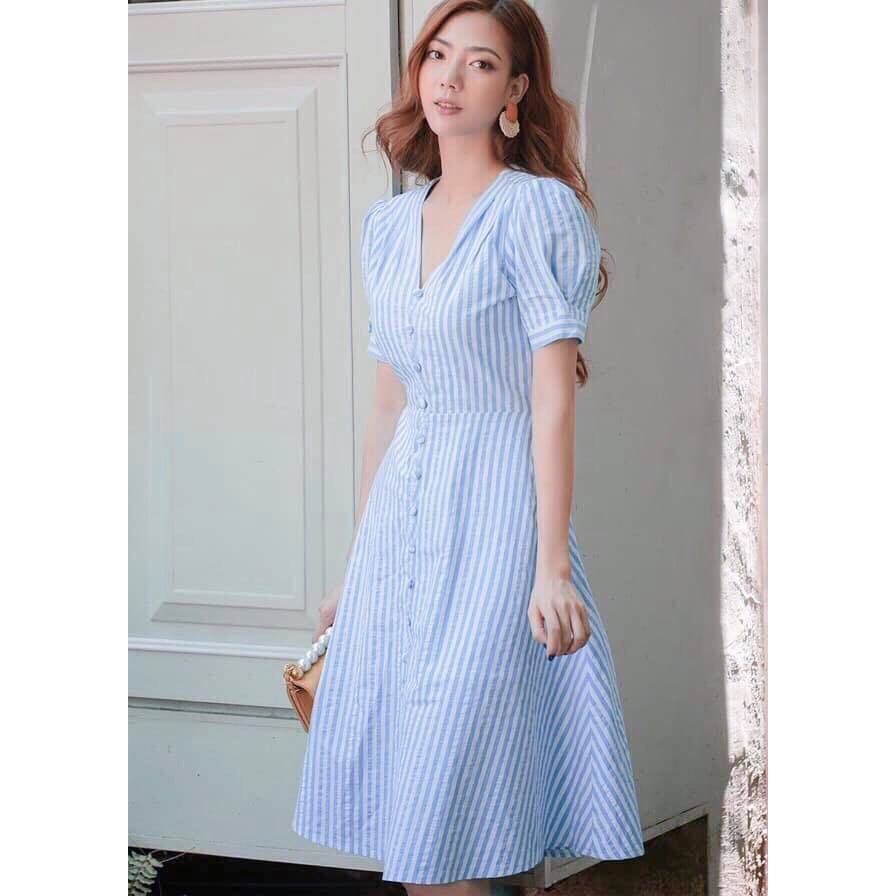 Đầm sọc xanh nút bọc