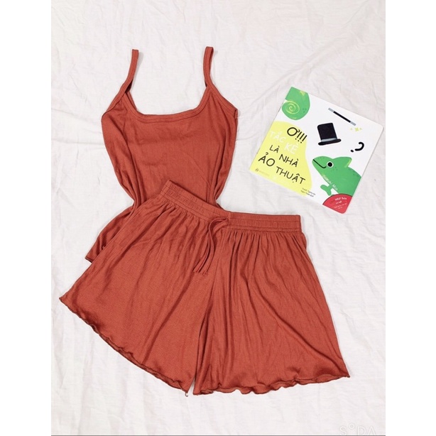 Đồ bộ ngủ 2 dây chất tăm mát  thun tăm lạnh kiểu dáng sexy  freesize