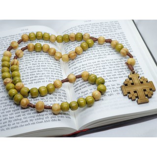 Chuỗi mân côi đeo cổ đính mề đay thánh giá Jerusalem thiết kế handmade, tràng hạt mân côi, phụ kiện Công Giáo