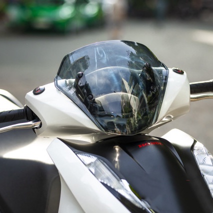 Kính chắn gió xe máy SH 2020-2022 SH125i, SH150i, SH350i trong suốt Zhi.pat chính hãng – BH 12 Tháng